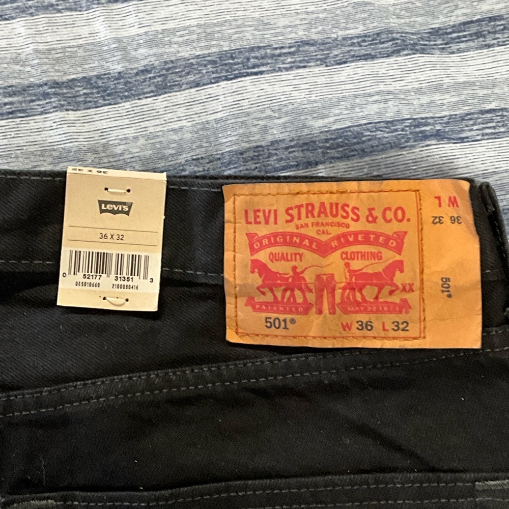 Levi's 501 Men's Black Straight Button Fly Jeans